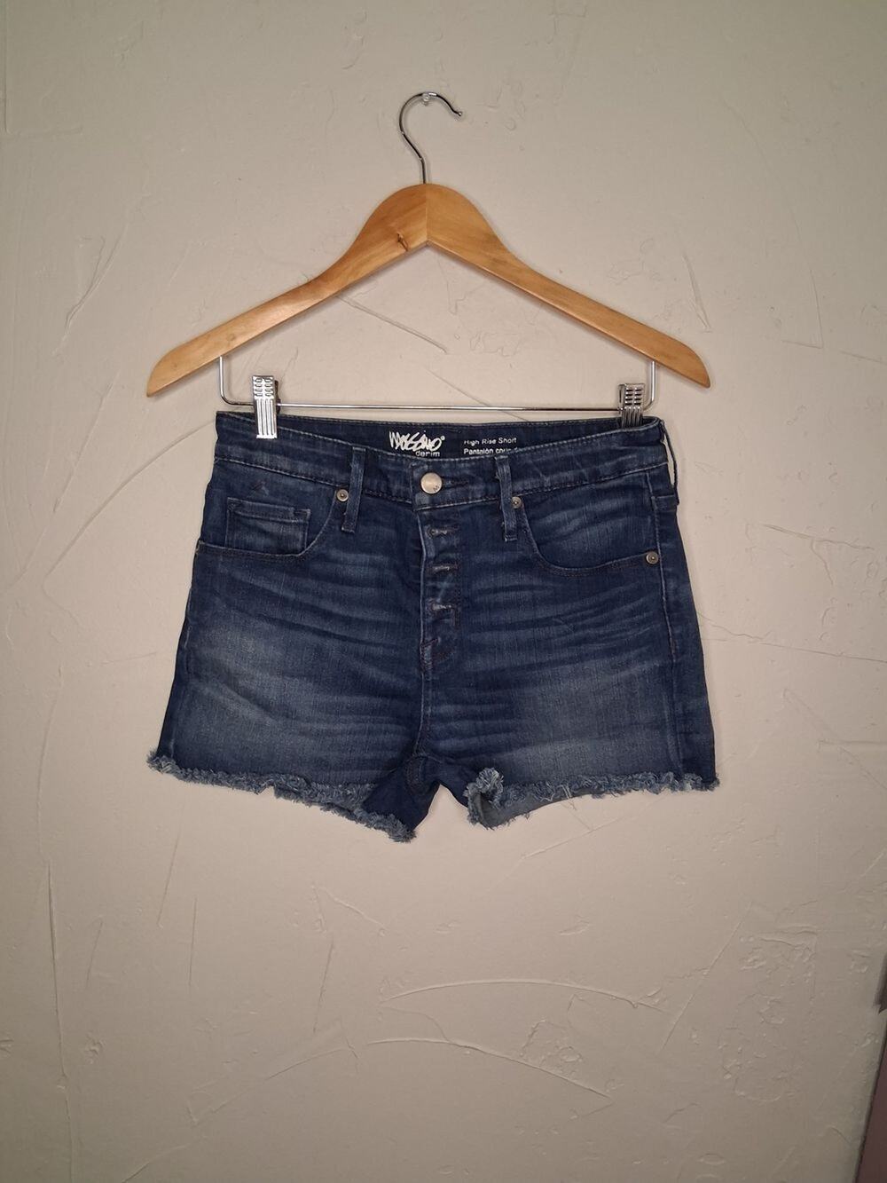 Mossimo High Rise Denim Shorts Size 6 Blue Distressed Raw Hem Stretch Jean Short